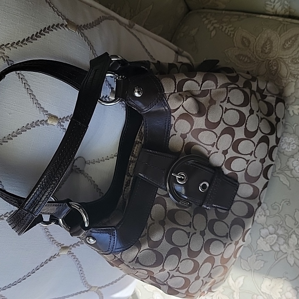 Coach Handbag VGUC Beautiful!!